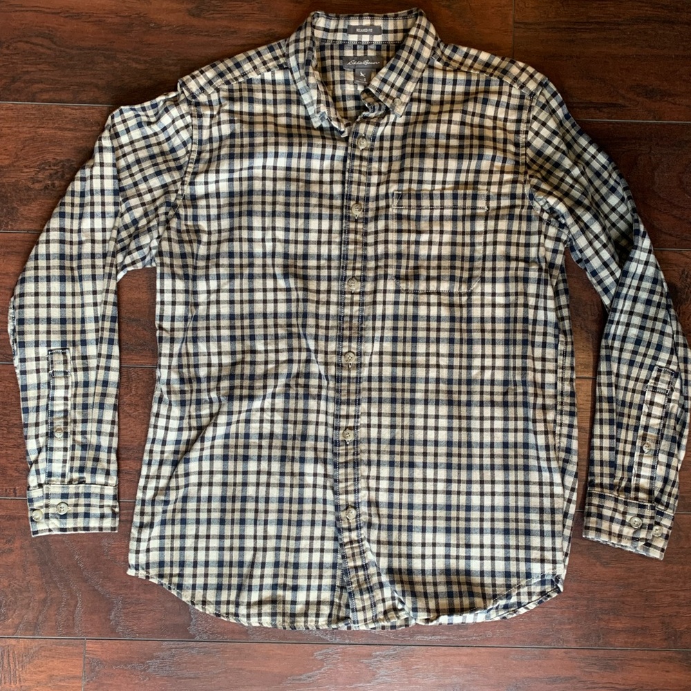 Men’s plaid shirt